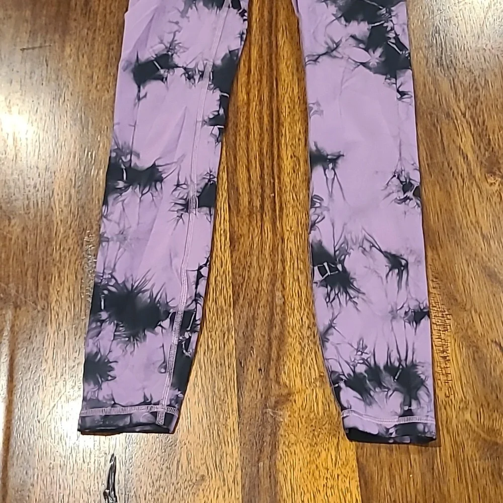 Lululemon 25” Tights To Dye For Size 2.